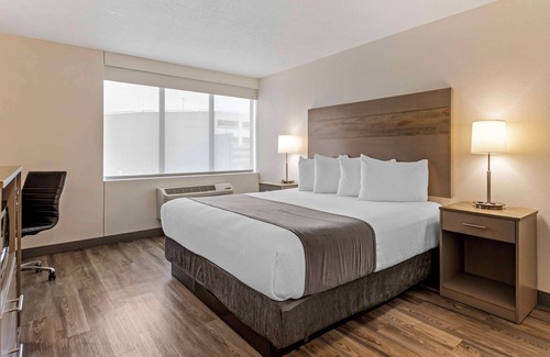 Waterloo Hotel | Best Western Plus Executive Residency Waterloo & Cedar Falls