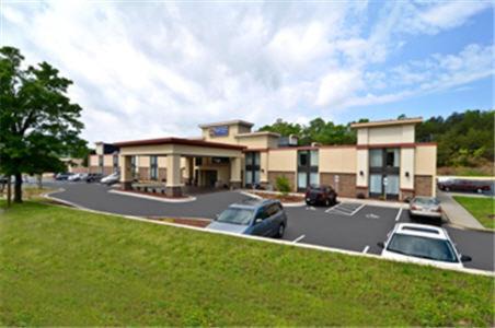Arlington Hotel | Best Western Plus Yadkin Valley Inn & Suites