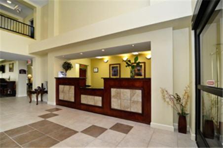 Arlington Hotel | Best Western Plus Yadkin Valley Inn & Suites