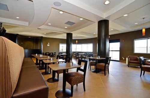 Calgary Hotel | Best Western Premier Freeport Inn Calgary Airport