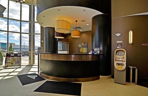 Calgary Hotel | Best Western Premier Freeport Inn Calgary Airport