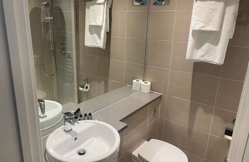 Ewenny Hotel | Best Western Premier Heronston Hotel & Spa