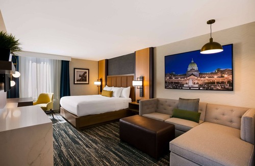 Harrisburg Hotel | Best Western Premier The Central Hotel & Conference Center