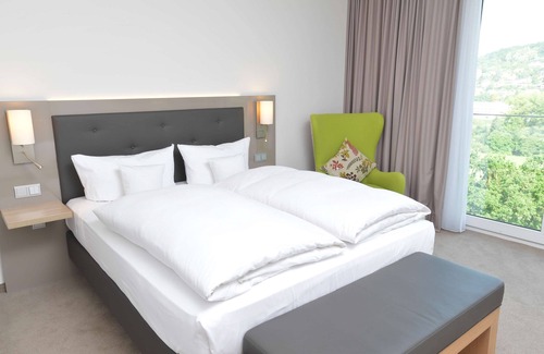 Niefern Hotel | Best Western Queens Hotel Pforzheim-Niefern