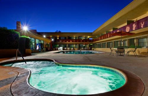Dunbar Spring Hotel | Best Western Royal Sun Inn & Suites