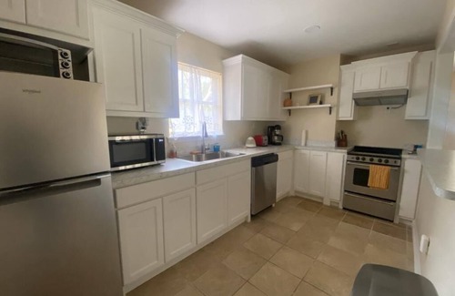 Tyler Casa | BestStays@Queen Bee Cozy for couples and small families