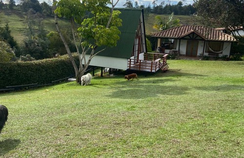 Rionegro Cabina | Cabaña Beta! Cabaña intima con todas las comodidades y en un ambiente natural