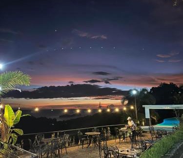 Almeria Casa | Bethany Hill Resort And Restaurant