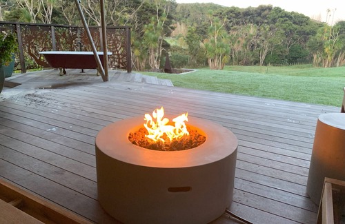 Waitakere Casa | Bethells Beach Glamping Retreat Perfect for couples to escape!