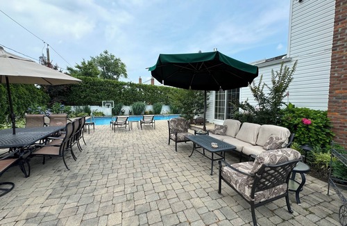 Woodbury Casa | Bethpage Black Ryder Cup Retreat/Spacious 4 bedroom w heated in-ground pool