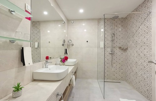 Ulcinj Hotel | Better Choice for your Vacation! 2BR Suite w/ Balcony, Outdoor Pools, Beachfront