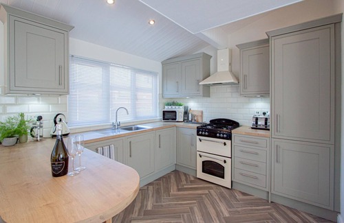 Troutbeck Bridge Cabina | Betteridge View Lodge - a holiday lodge that sleeps 6 guests in 3 bedrooms