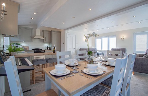 Troutbeck Bridge Cabina | Betteridge View Lodge - a holiday lodge that sleeps 6 guests in 3 bedrooms
