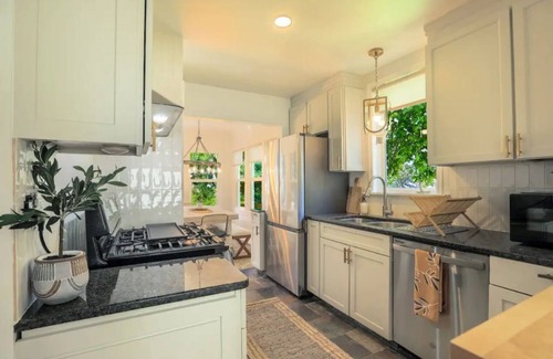 Holladay Casa | Bettie's Sweet Retreat!