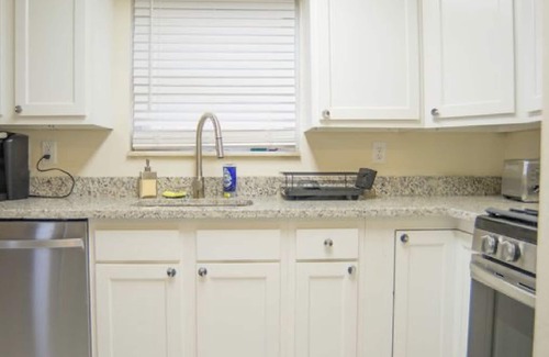 West Mifflin Casa | Bettis Plant/ Kennywood Cape Cod