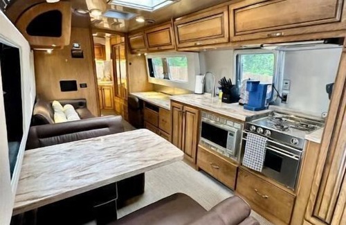 Pisgah Forest Casa | Betty & Flora the Airstreams