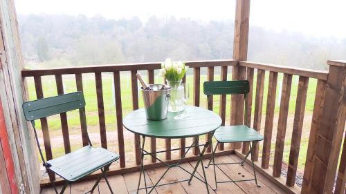 Lydney Casa | Betty Shepherd's Hut