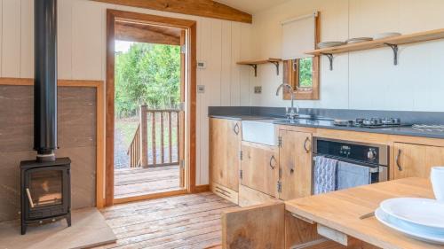 Lydney Casa | Betty Shepherd's Hut
