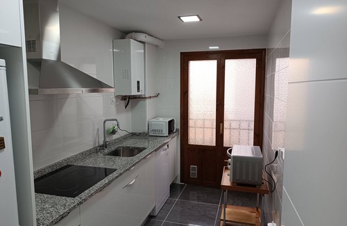 Burgos Apartamento | Entre Castillo y Catedral 2