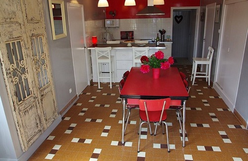 Collonge-la-Madeleine Cabaña | Casa familiar completamente renovada. Pequeño estanque y su cobertizo