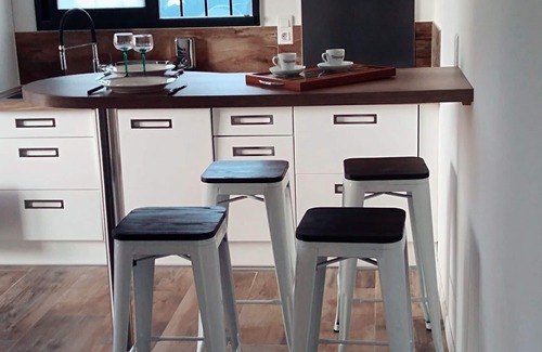 Saussines Condominio | Entre Nimes y Montpellier, alojamiento con aire acondicionado 4 pers. con piscina