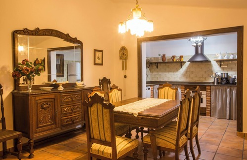 Cabanas de Sayago Cabaña | Entre encinas y cielos abiertos: casa rural para 10 personas a 25 km de Zamora
