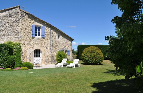 Lussan Casa | ENTRE PROVENCE Y ARDECHE CASA DE HUÉSPEDES EN MAS CHAZEL CERCA DE UZES Y NÎMES