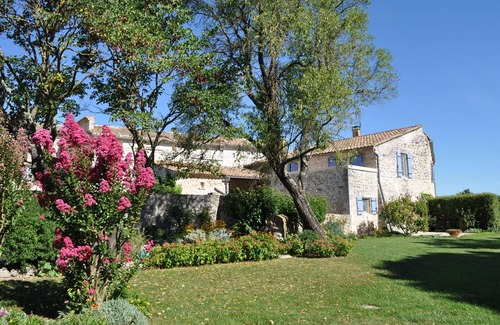 Lussan Casa | ENTRE PROVENCE Y ARDECHE CASA DE INVITADOS DE MAS CHAZEL CERCA DE UZES Y NÎMES
