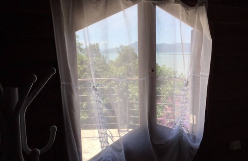 Sambaqui Casa | Entre el verde y el mar con hermosa vista al mar.