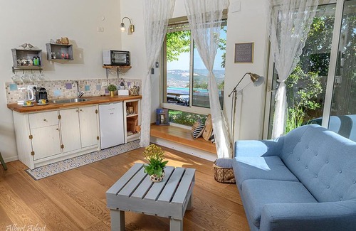 Misgav Cabina | BetweenTheSuns Suites for Couple - Sunset