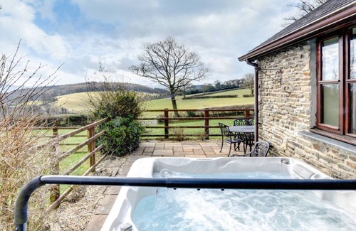 Silian Otro | Beudy Bach in the beautiful Lampeter