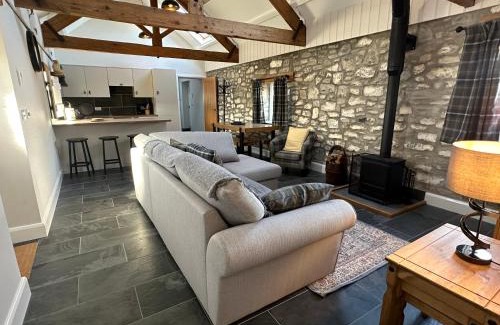 Llanybri Casa | Beudy Howel