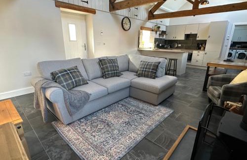 Llanybri Casa | Beudy Howel