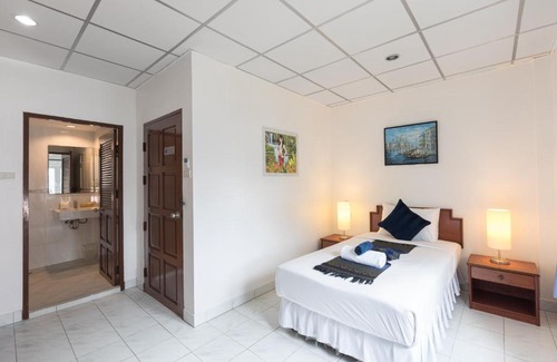 Karon Hotel | Bevans Place Karon