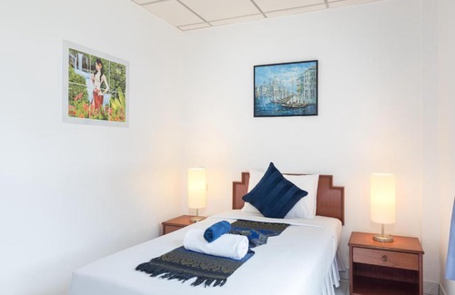 Karon Hotel | Bevans Place Karon