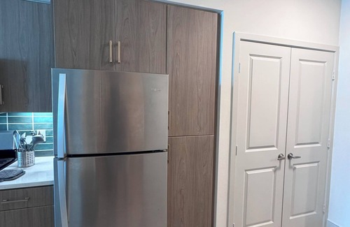 Midway District Apartamento | Bevel Apartments: Stylish 1-Bedroom with AC & Fitness Center in Prime Point Loma
