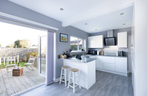 Beverley Casa | Beverley- Parking|Families|contractors|Racecourse