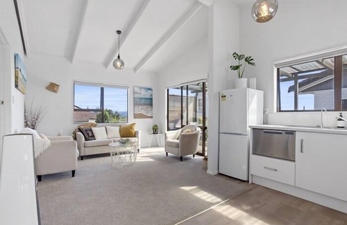 Whangamata Casa | Beverley Hills Cottage - in Whangamata