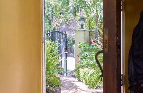 Beverly Hills Casa | Beverly Hills Elegant Homestay