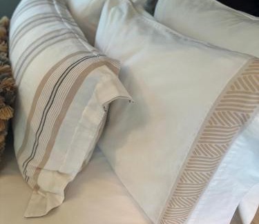 The Flats Casa | Beverly Hills Luxury Suite