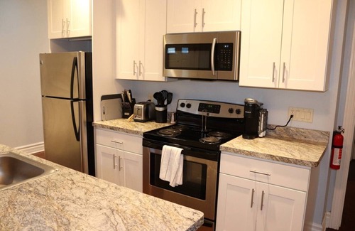 Brewers Hill Casa | Beverly's Guest Suite - An Accessible Family Space