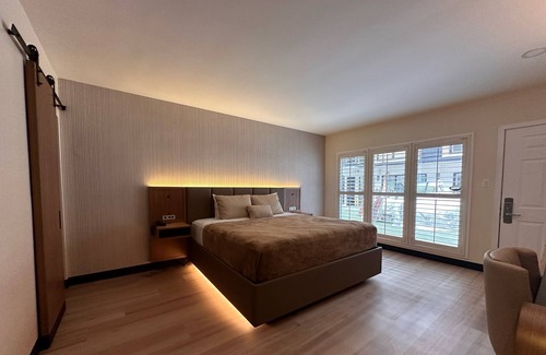 Fairfax District Hotel | Bevonshire Lodge Motel