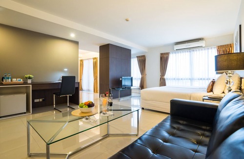 Bang Phlat Hotel | Beyond Suite Hotel