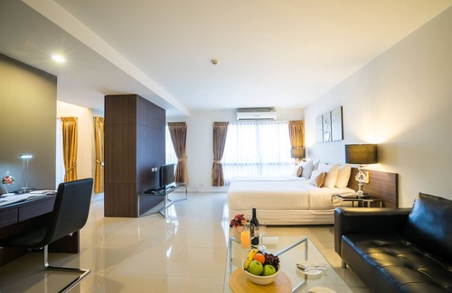 Bang Phlat Hotel | Beyond Suite Hotel