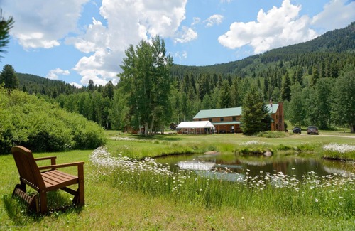 Pitkin County Casa | Beyul Retreat - Lodge Room - Queen Suite