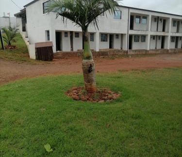 Kingsborough Apartamento | BF Dlamini Guesthouse