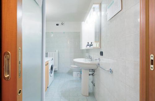 Grassobbio Apartamento | BGY Airport And Bedroom