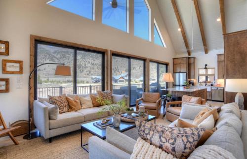 Creede Casa | BHA - Luxury A-Frame