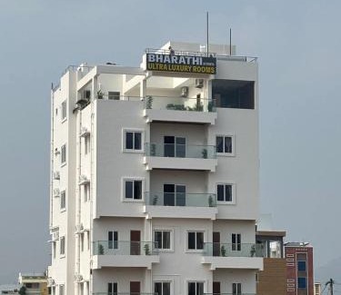 Tirupati Apartamento | BHARATHI STAYS Ultra luxury rooms 1RK Studio Apartments & 2BHK Apartments