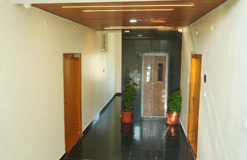 Tirupati Apartamento | BHARATHI STAYS Ultra luxury rooms 1RK Studio Apartments & 2BHK Apartments